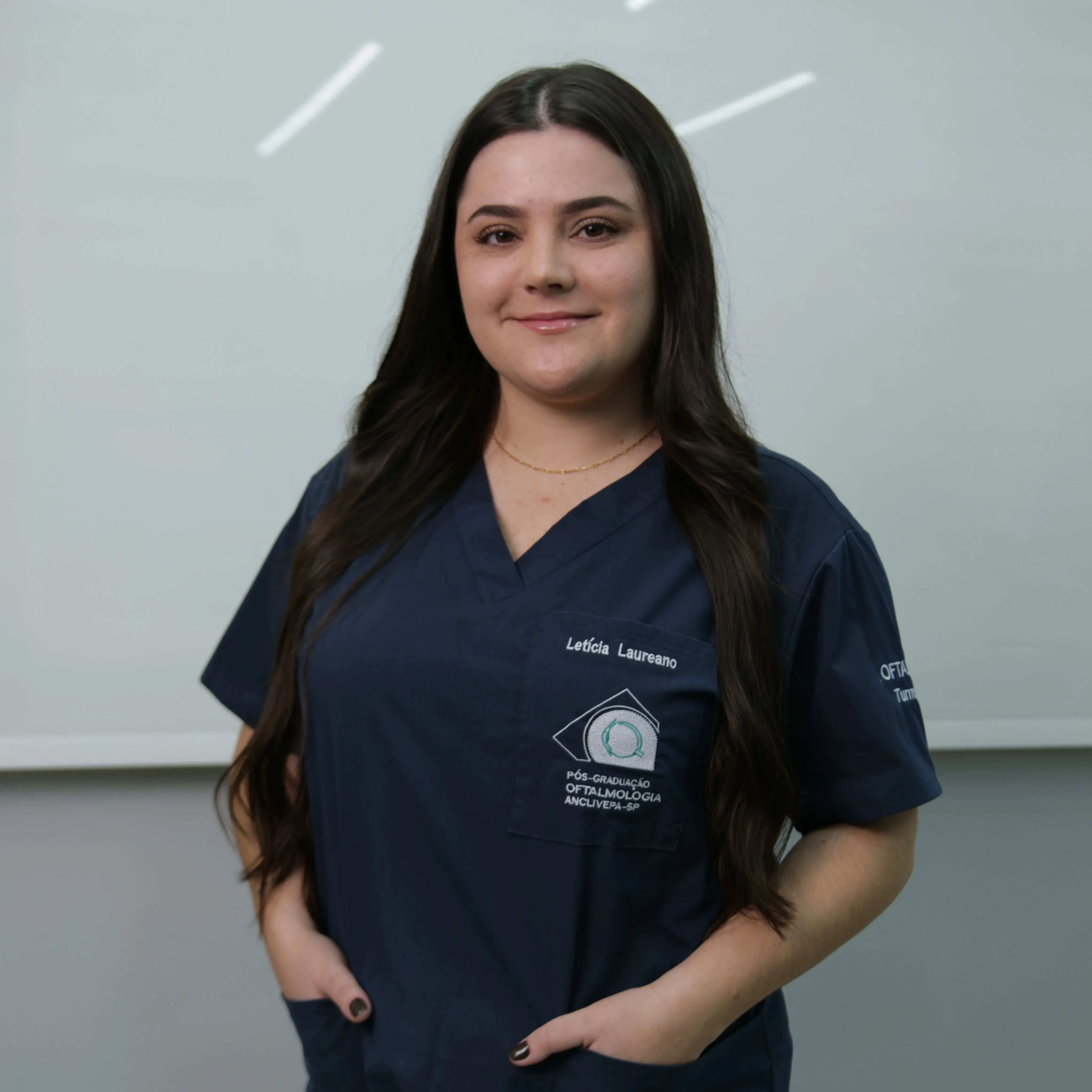 Foto de Dra. Letícia Laureano